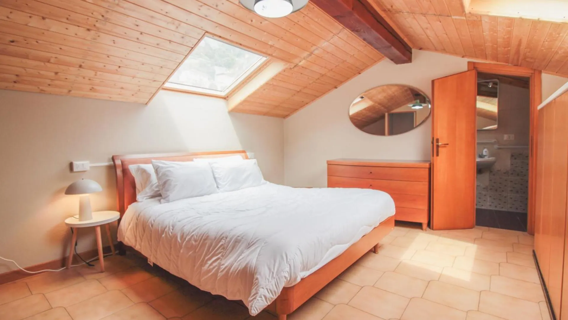Apartment Appartamento Via Vittorio Veneto 45 Gravedona